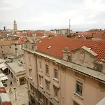 Center Lucia -split Center- Apartman