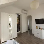 Center Lucia -split Center- Apartman *
