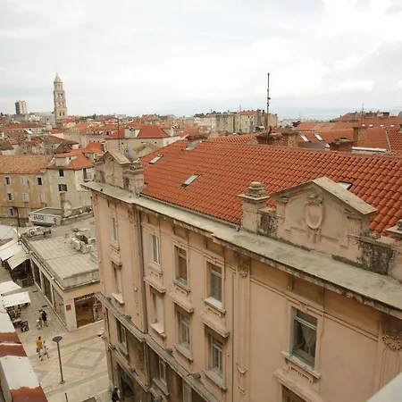 Center Lucia -split Center- Lejlighed