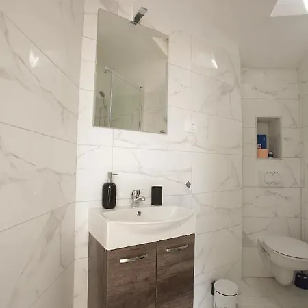 Center Lucia Apartment *