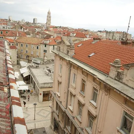Center Lucia -split Center- Apartman