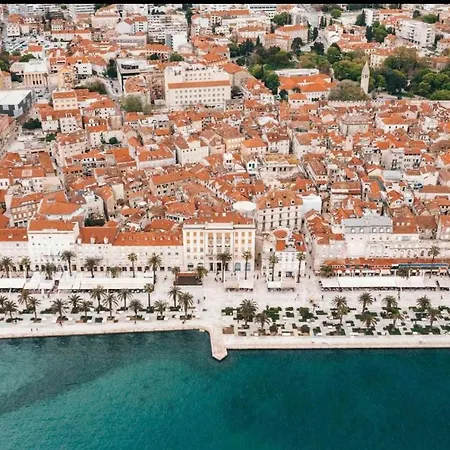 Lejlighed Center Lucia -split Center-