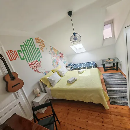 Apartment Center Lucia -split Center-
